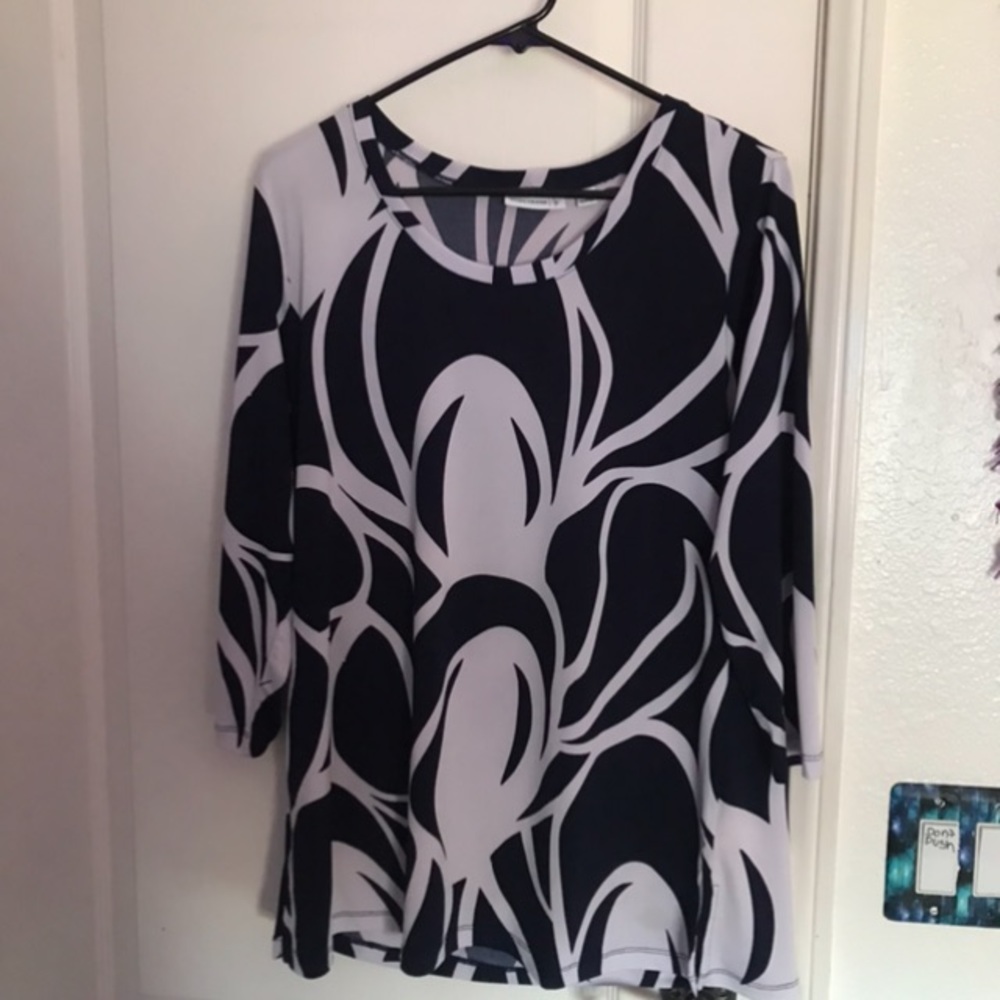 Semi long sleeve blouse